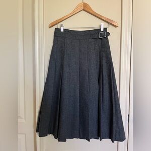GAP Dark Gray A-Line Pleated Wool Blend Skirt with Buckle Waist size 1 (XS)